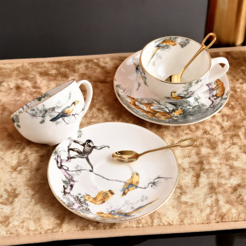 レトロな英国製ボーンチャイナ ジャングルフラワー＆バード コ - Coffee Tea Love のレビューと価格
