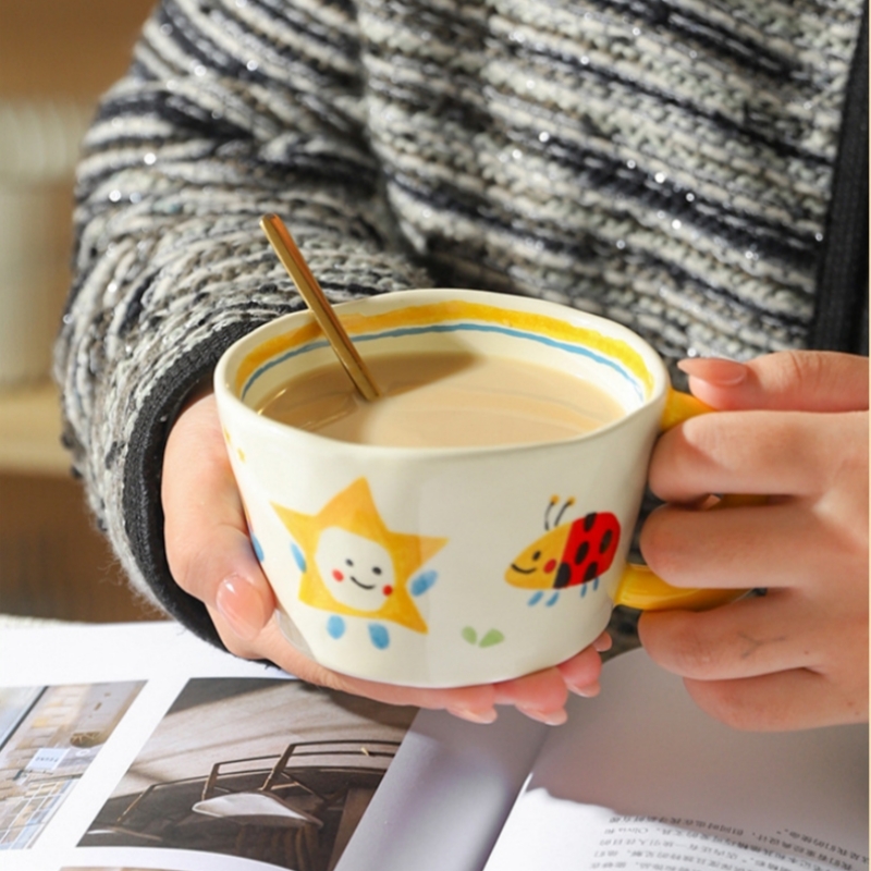 セラミックマグ 素敵な手描き ムーンハンドル付き クリエイテ - Coffee Tea Love のレビューと価格